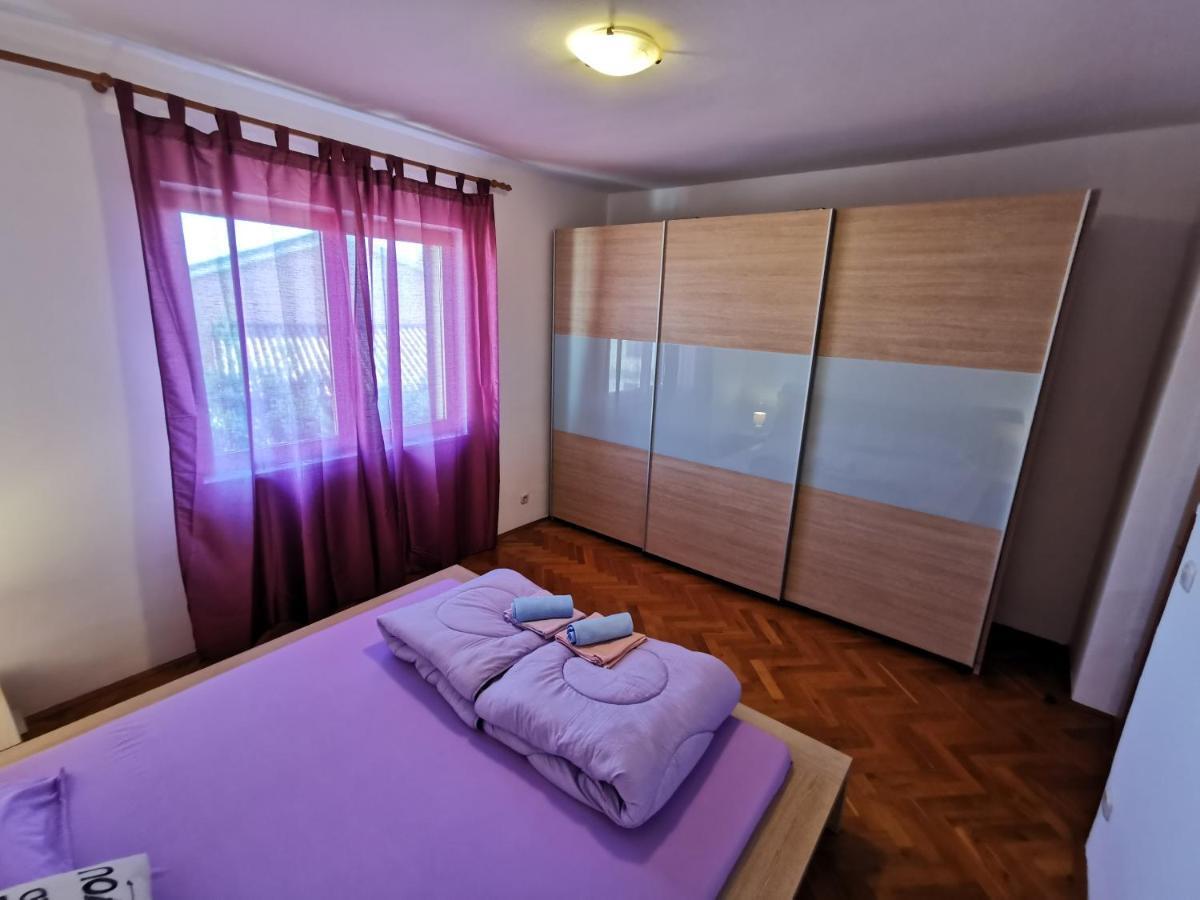 House Ana - Loborika, Pula, 4 Bedrooms Екстериор снимка