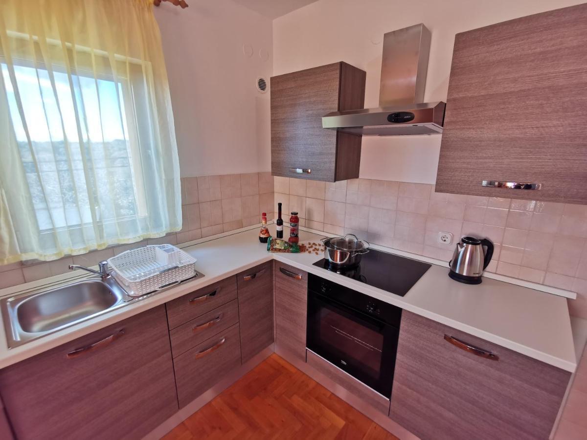 House Ana - Loborika, Pula, 4 Bedrooms Екстериор снимка